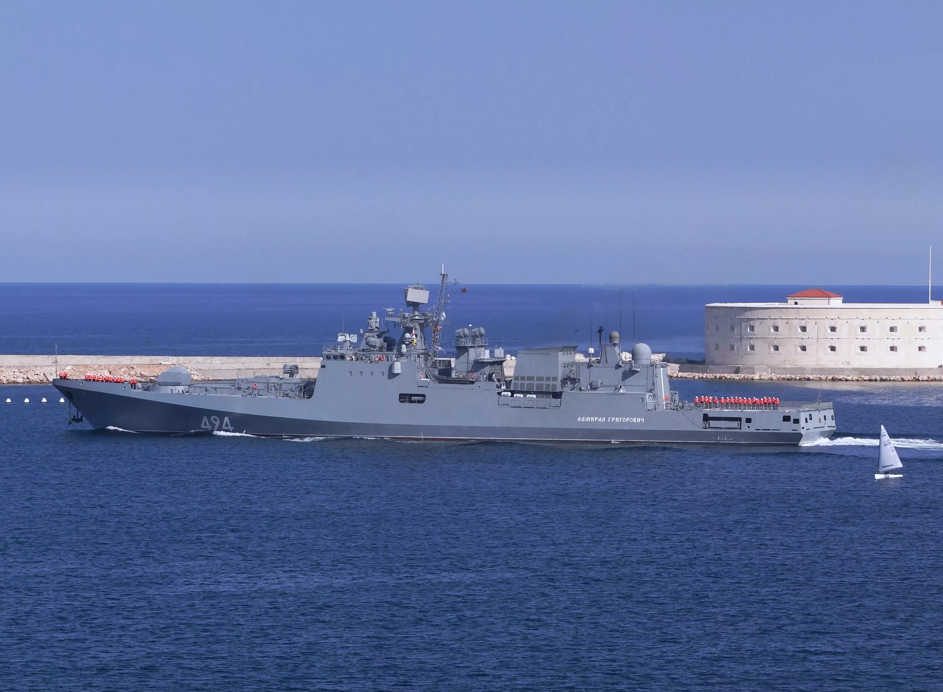 Корабль григорович севастополь. Адмирал григорович корабль. Адмирал григорович сторожевой. Корабль григорович севастополь. Фрегат адмирал григорович.