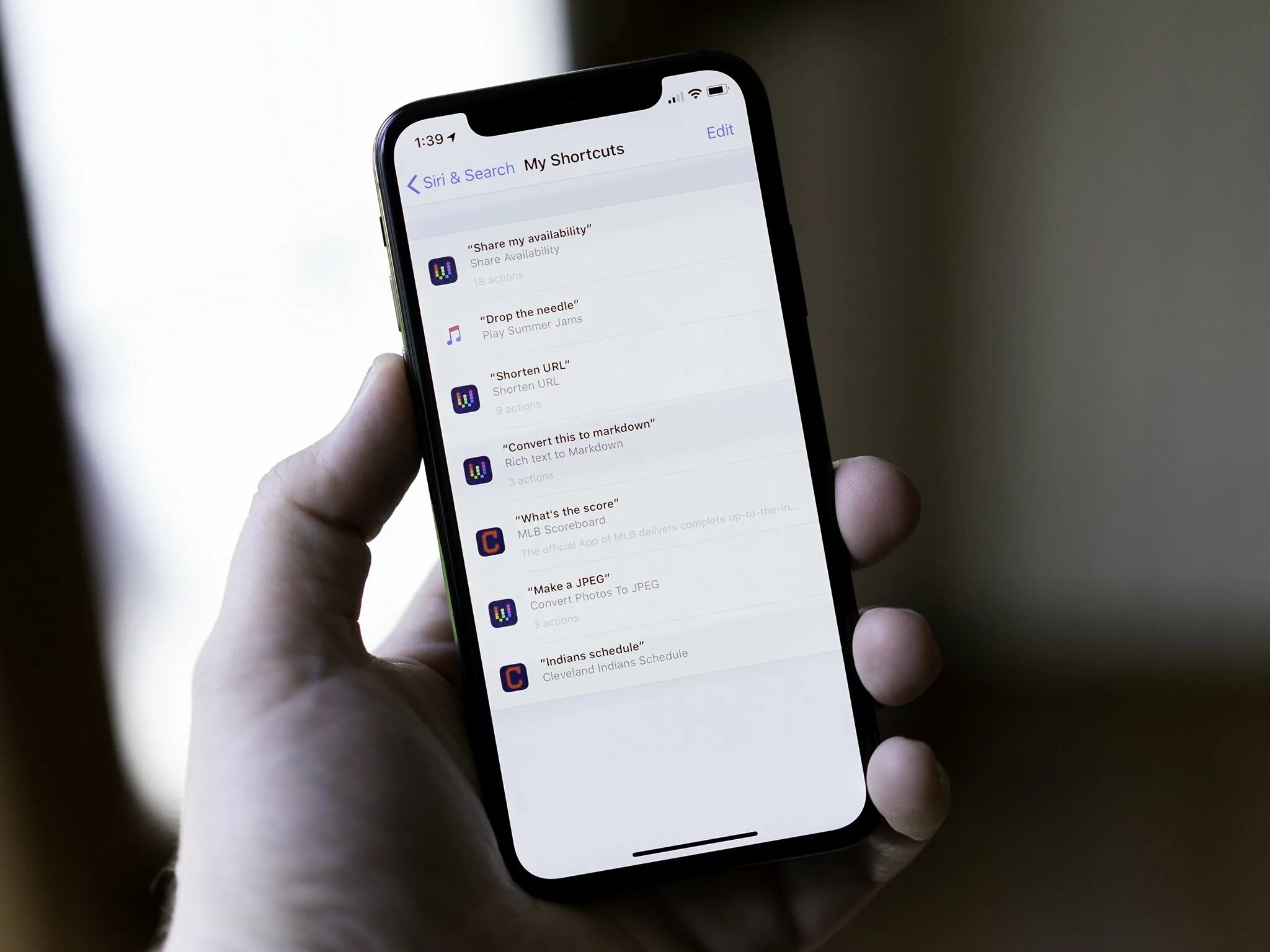 Siri shortcuts. Siri IOS 12. Быстрые команды IOS. Автоматизация приложений iphone. Версии ios 12