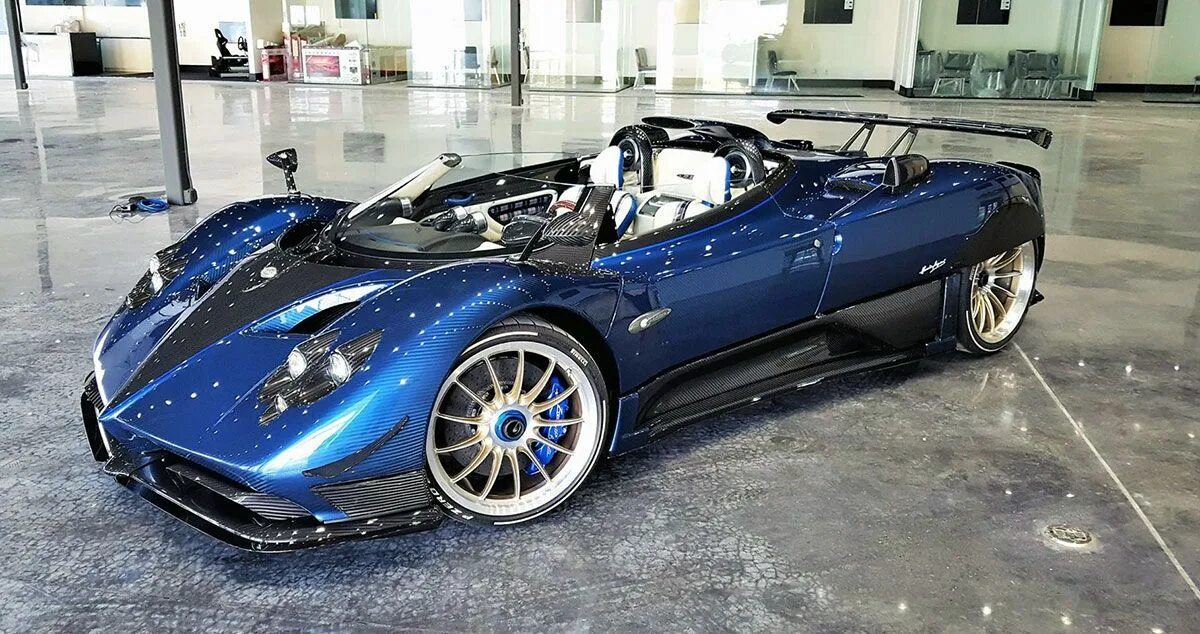 Пагани 2023. Машина pagani zonda. Пагани дорогая. Пагани зонда барчетта. Пагани зонда барчетта.