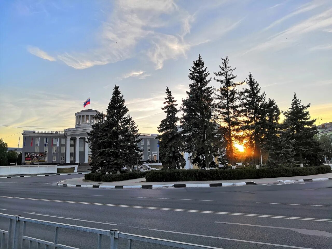 Администрация Дзержинска Нижегородской области. Г. Дзержинск Нижегородской области администрация. Администрация города Дзержинска. ДКХ Дзержинск.