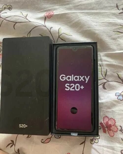 S20 плюс купить. S20 Plus. Коробка самсунг с 20 Plus. Galaxy s23 Ultra Ростест. Галакси 20 ультра Ростест.