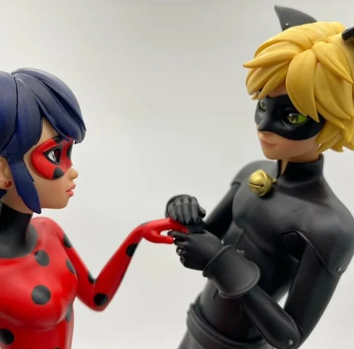 фигурка miraculous леди баг. супер кот фигурка. фигурка bandai леди баг и супер-кот 39730. фигурка кота нуара. фигурка леди баг леди кошка.