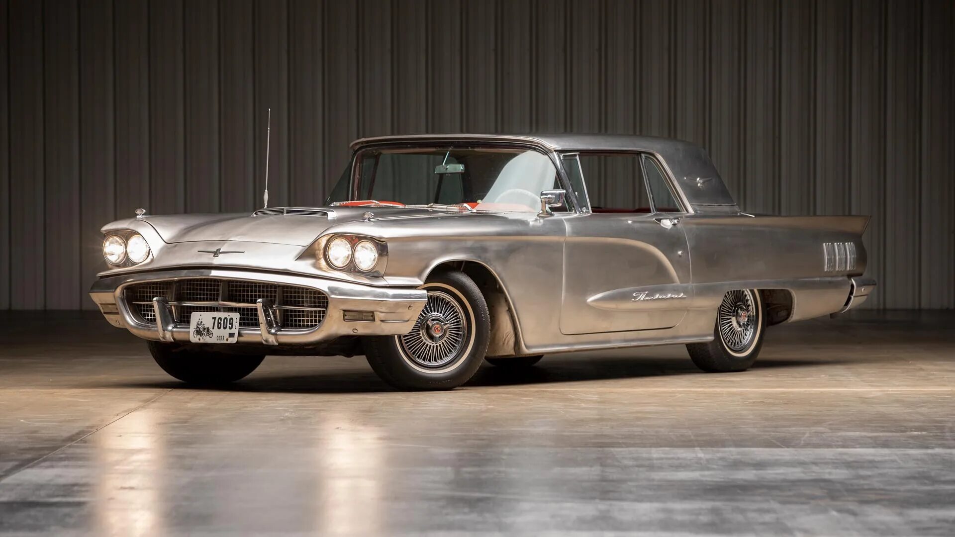 Из стали делают машины. Ford Thunderbird 1960 из нержавеющей стали. Ford из нержавейки. Автомобиль из нержавейки. Автомобили с кузовом из нержавейки.