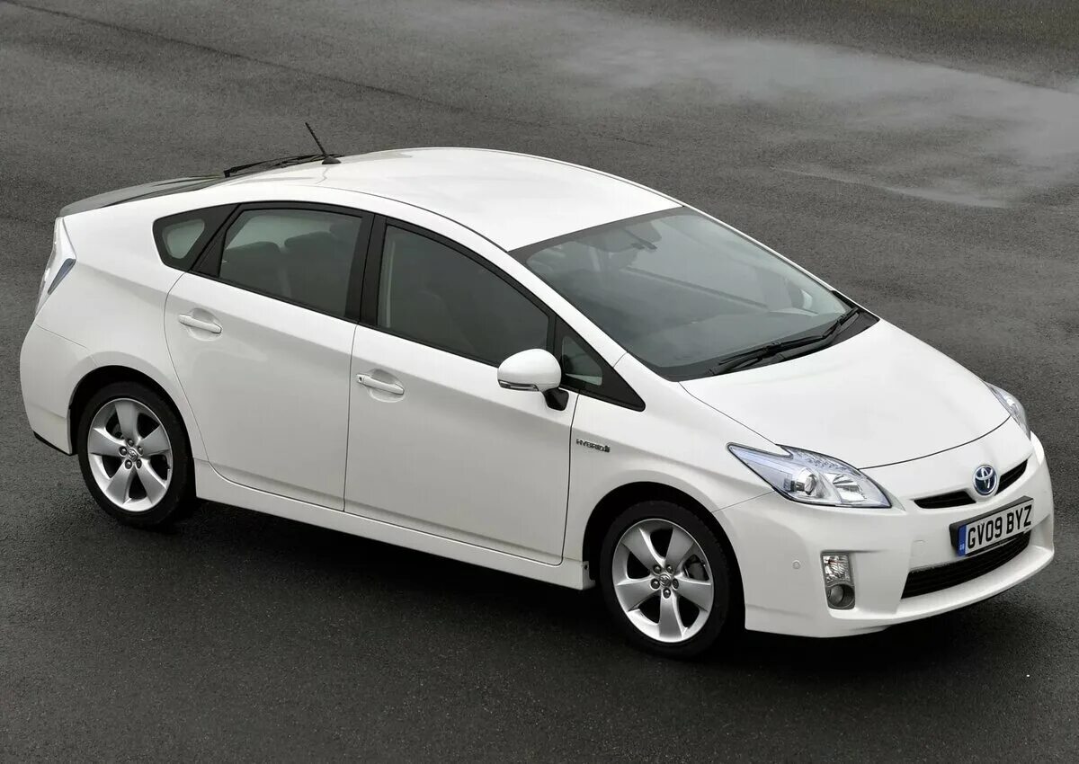 Тойота приус 30 2012. Приус 30. Toyota prius 20. Toyota prius 30. Тойота приус 30.