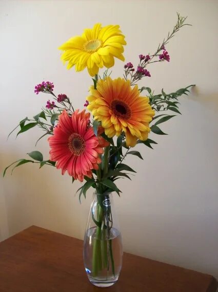 Close-up of a gerbera bouquet in a glass vase #pinkgerberas #floral #flower #whi
