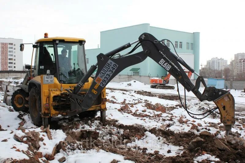 Аренда экскаватора погрузчика ekspark. JCB 3cx с гидромолотом. Гидромолот Вольво бл 71. Экскаватор JCB 3cx с гидромолотом. JSB экскаватор 3cx с гидромолотом.