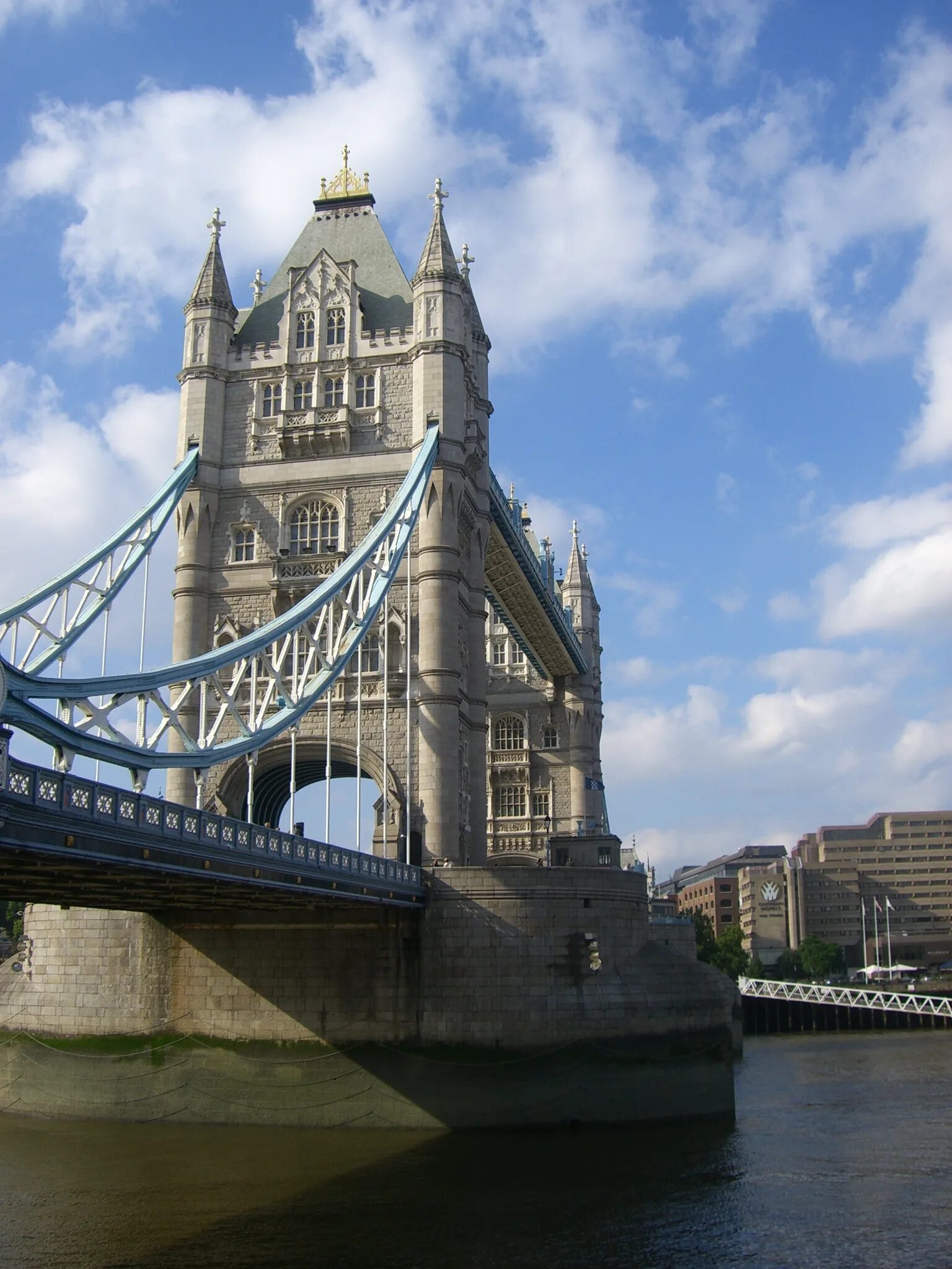 Famous london sights. London sights. london sightseeing. sights of london картинки. sight of uk big ben and tower bridge.