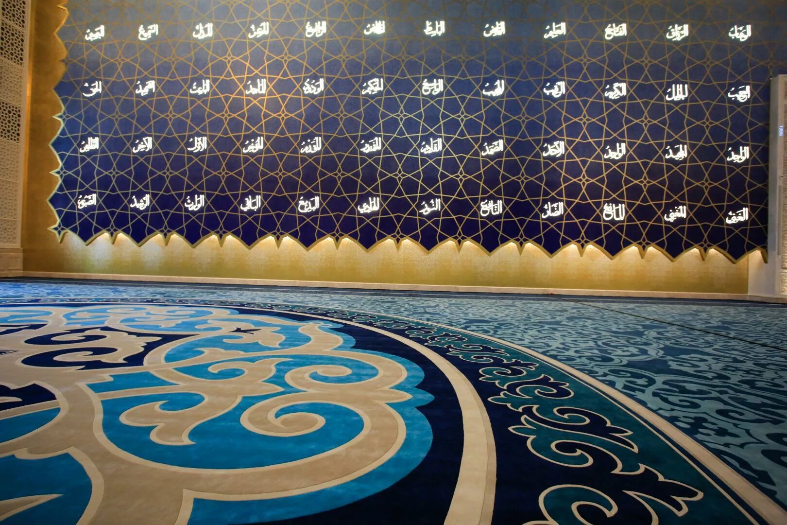 Астана самая большая мечеть. Новая мечеть в Астане 2022. Астана мечеть внутри. Новая мечеть в Астане внутри.
