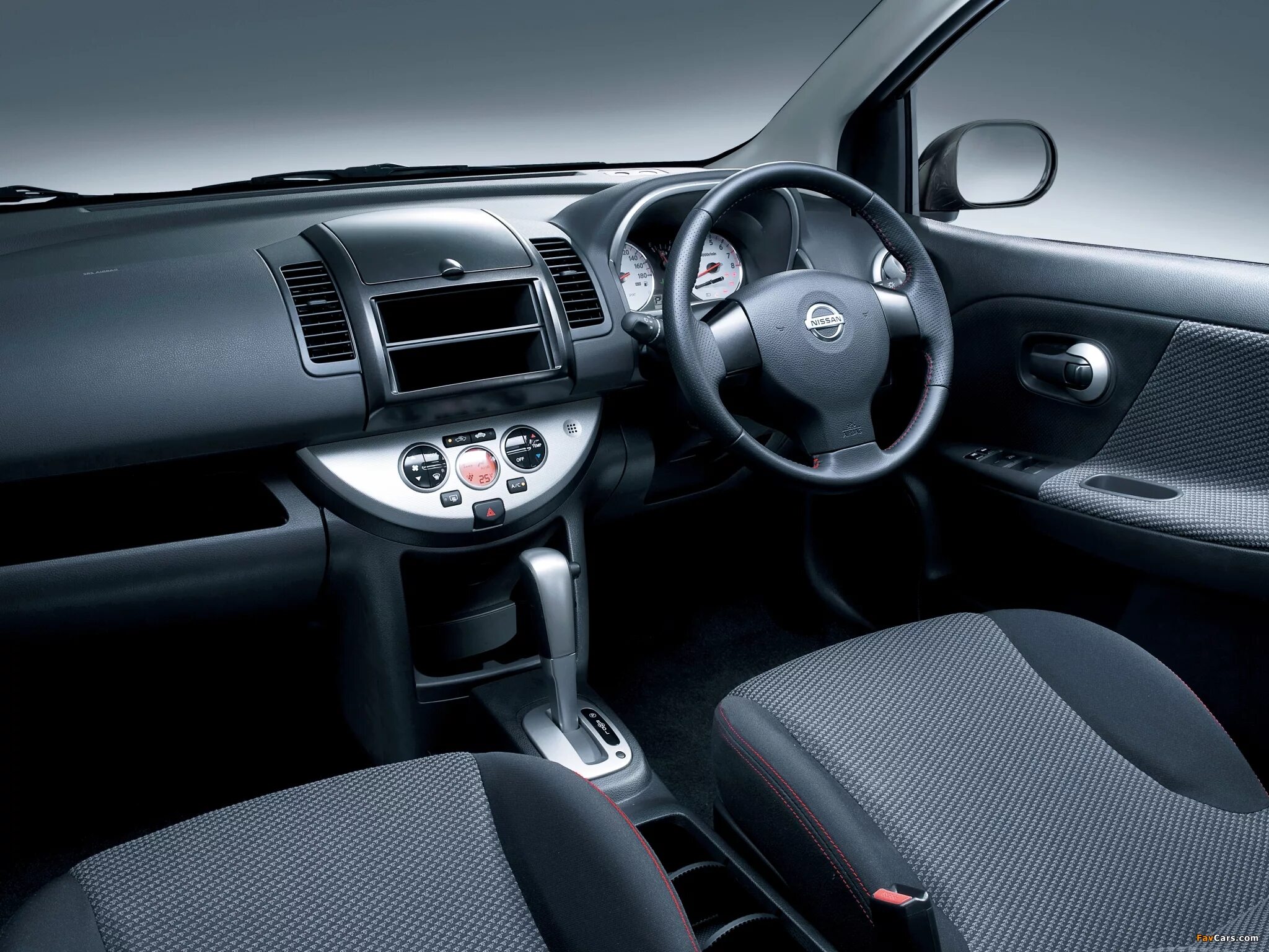 Nissan note 2005 салон. Ниссан ноут 2007 года салон. Nissan note 2008 салон. Nissan note e11 салон. Nissan note 2008 салон.