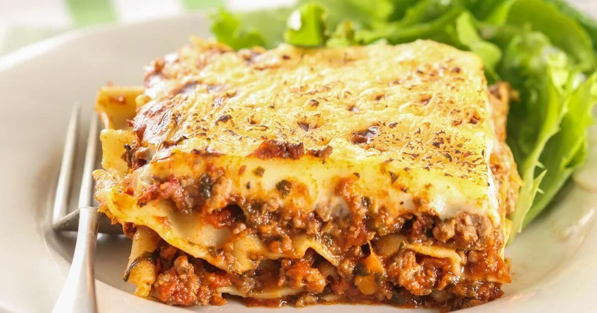 Лазанья рецепт из готовых листов. Filotea Lasagne. Лазанья болоньезе. Самая вкусная лазанья с фаршем. Лазанья классическая с фаршем.