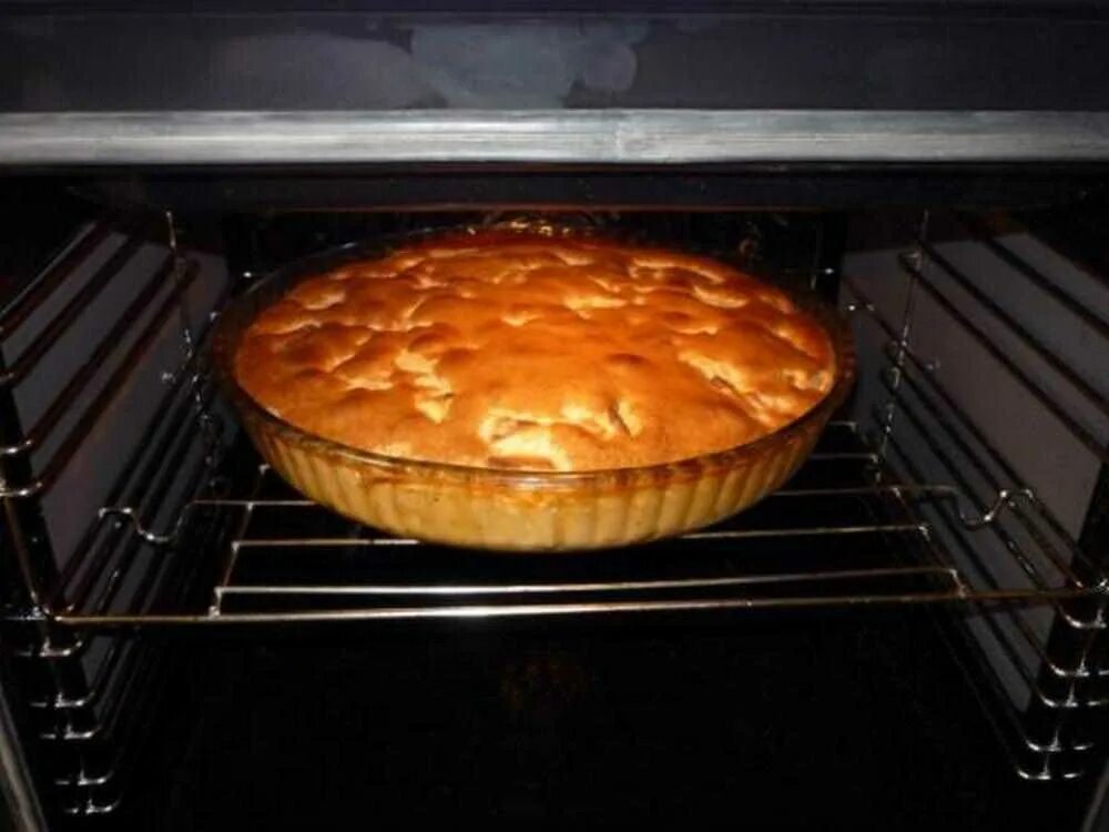 Печь шарлотку в духовке
