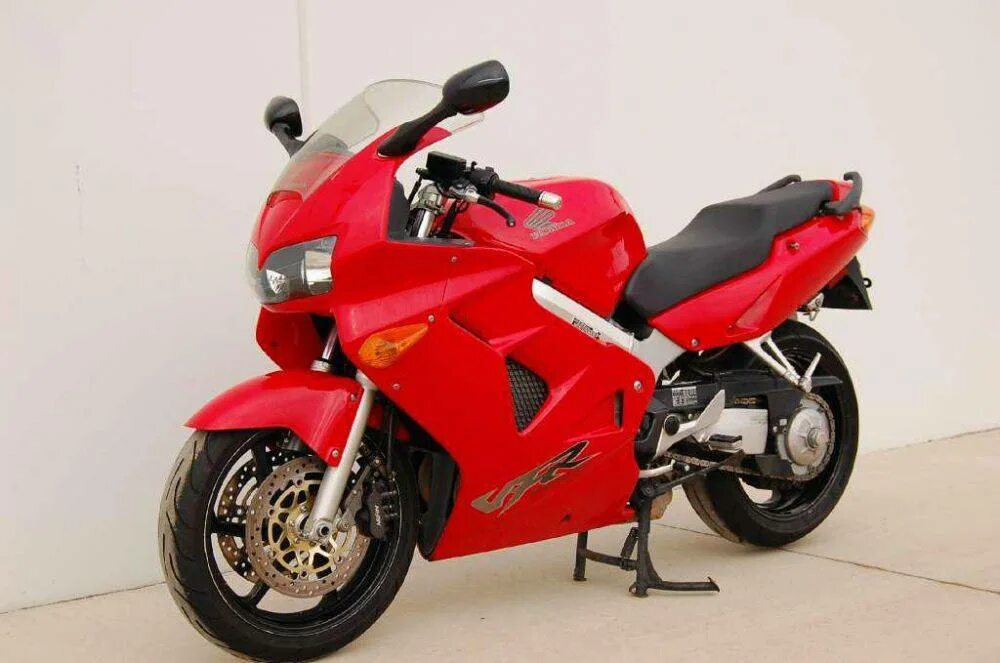 Honda VFR 800 Interceptor. Honda VFR 800 5 поколение. Honda VFR 800 Fi Interceptor. Honda VFR 800 Fi 1998.