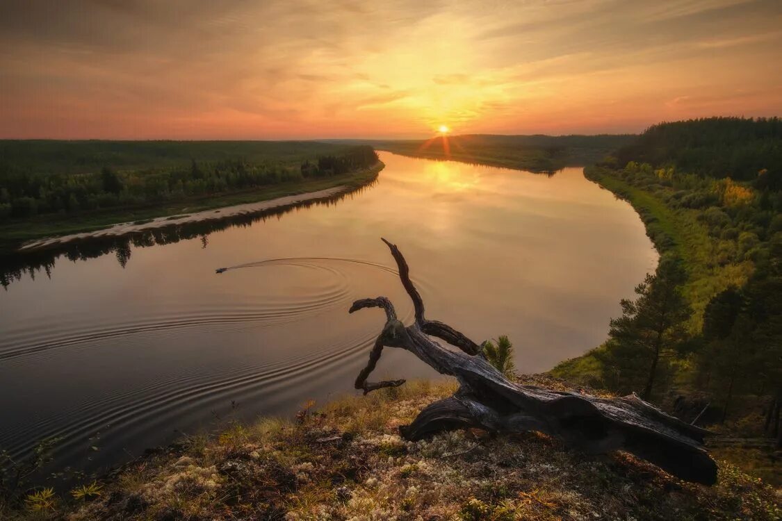 излучина реки саар. подкова реки дон кривоборье. распадка и увал. ташкирмень излучина реки. река воронья кольский полуостров.