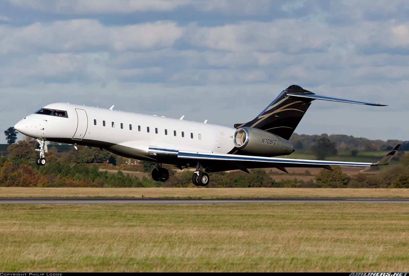 Global express. Bombardier bd-700 global express. bombardier bd-700 global express xrs. bombardier bd700 white. bombardier global express xrs.