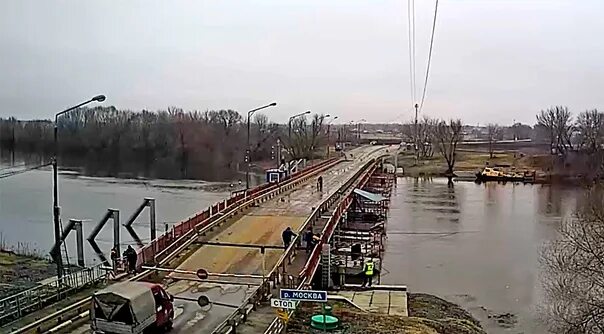 Понтонный мост Черкизово Коломна. Понтонный мост Коломна. Наплавной мост в Коломне. Понтонный мост Озеры 2023.