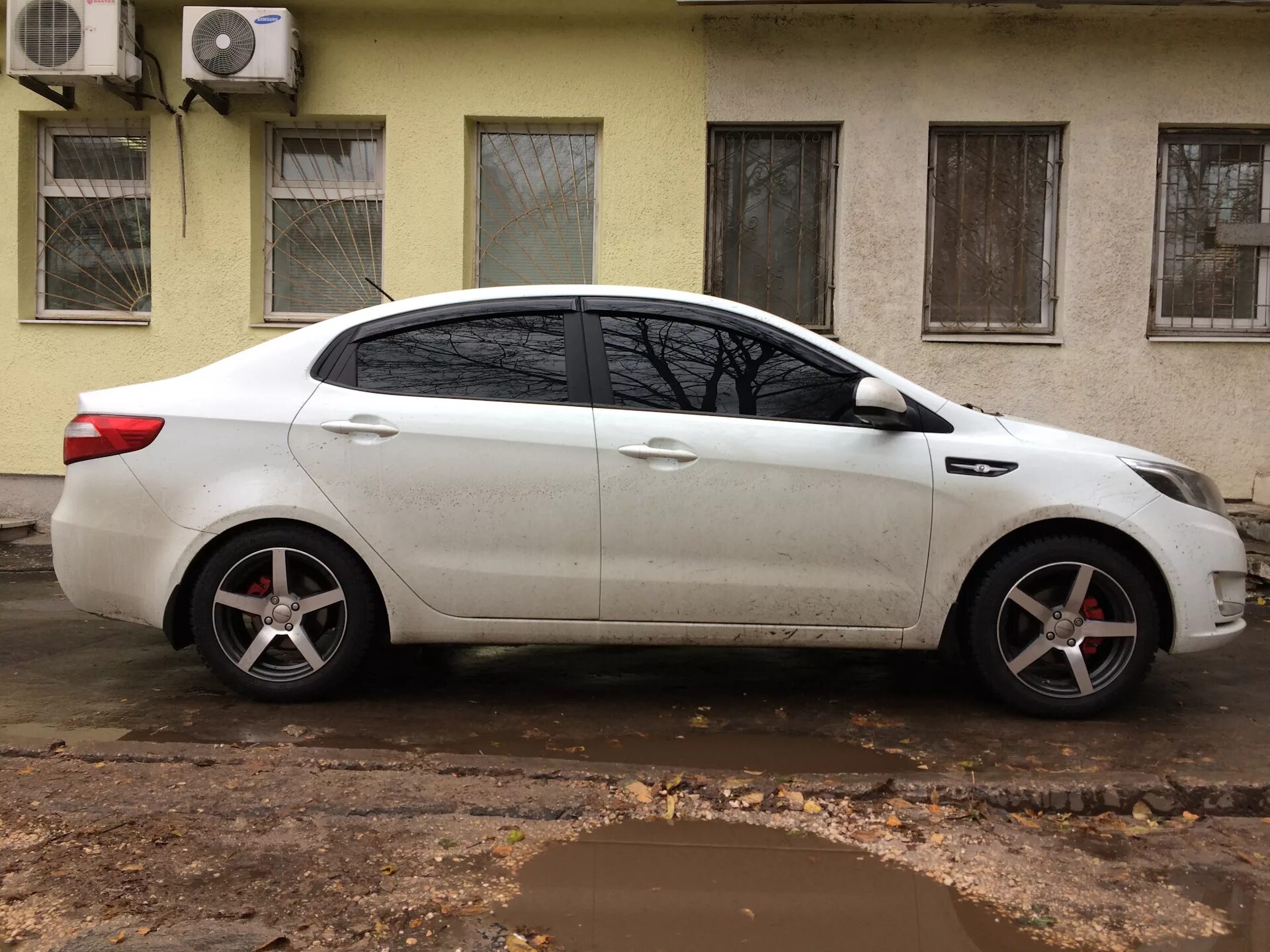 Kia Rio r16. White Kia Rio r16. Kia Rio 3 r16. Киа Рио 4 Воссен r16.