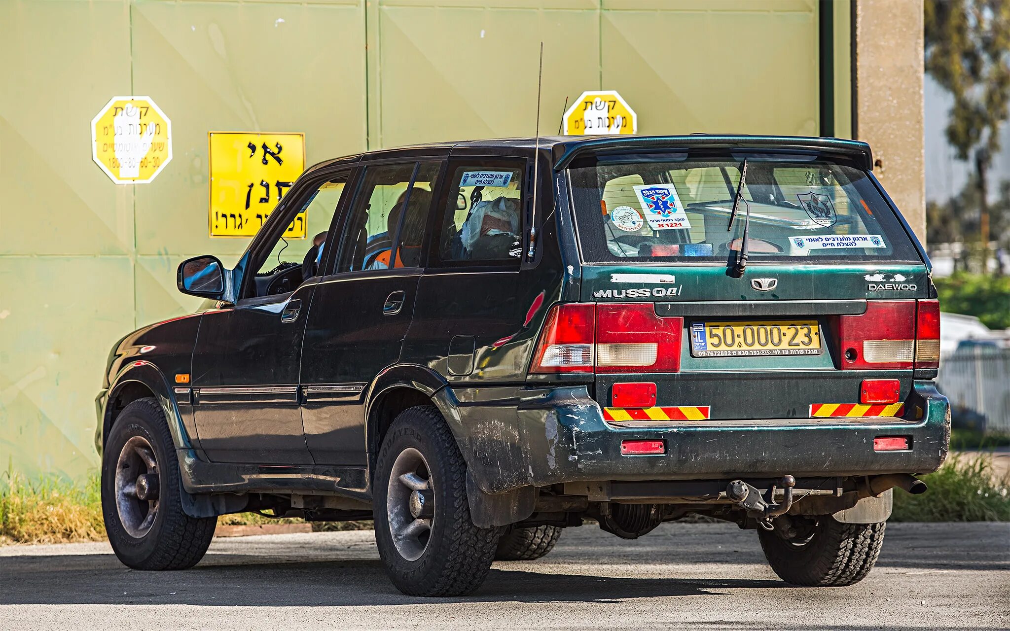 Муссо зафари. Daewoo musso. санг енг муссо. ssangyong musso 2001. daewoo musso обвес.