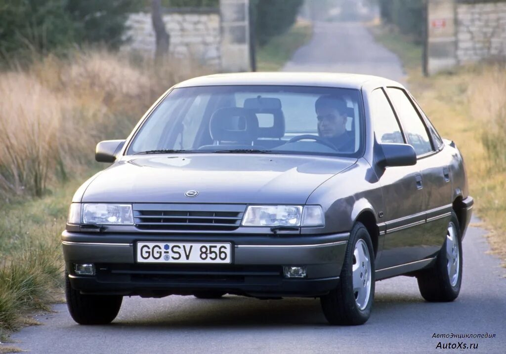 Вектра б года выпуска. Опель Вектра 1988. Opel Vectra 1988 седан. Opel Vectra 1.8. Opel Vectra a седан 1995.