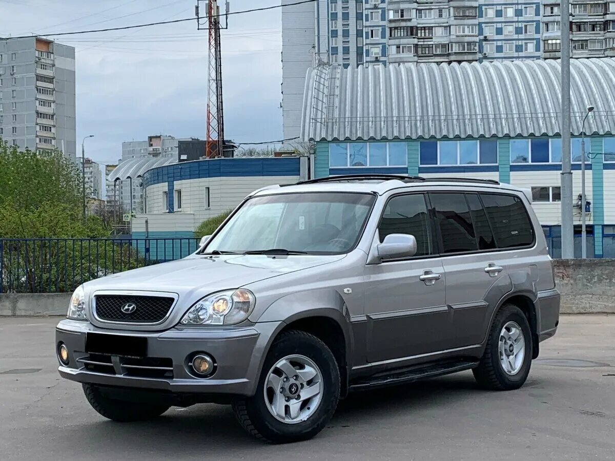 Hyundai Terracan 2003. Хендай Терракан 2004. Хендай Терракан 2003 год. Hyundai Terracan 2003 серый.