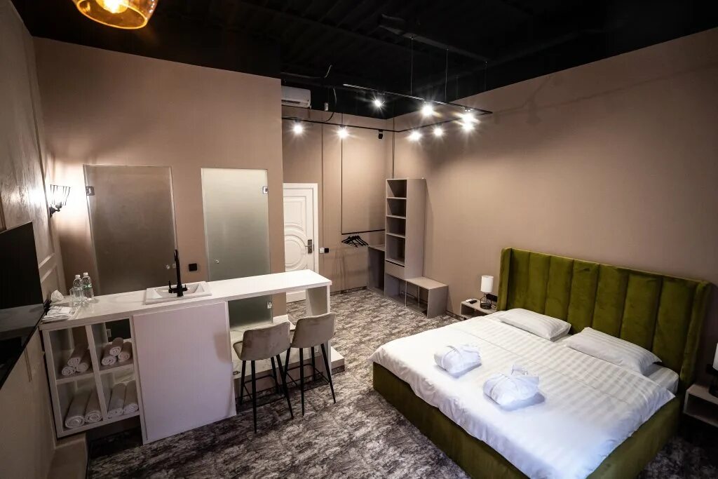 Joy казань. Green doors 4* отель казань. Отель джой казань. Joy казань. Кафе joy казань.