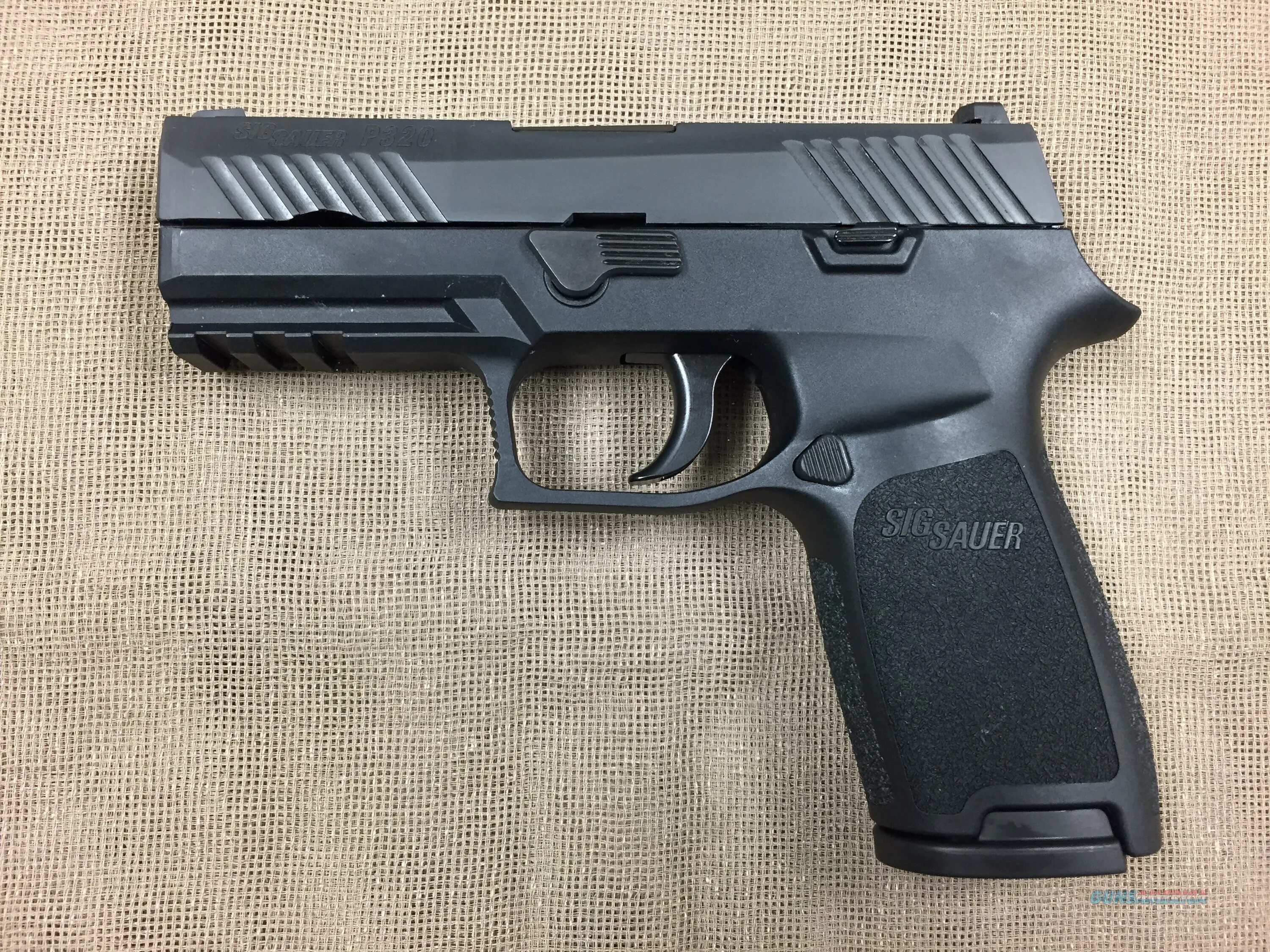 Зиг зауэр p320. Sig p320. sig p320 compact. зиг зауэр p320 m17.