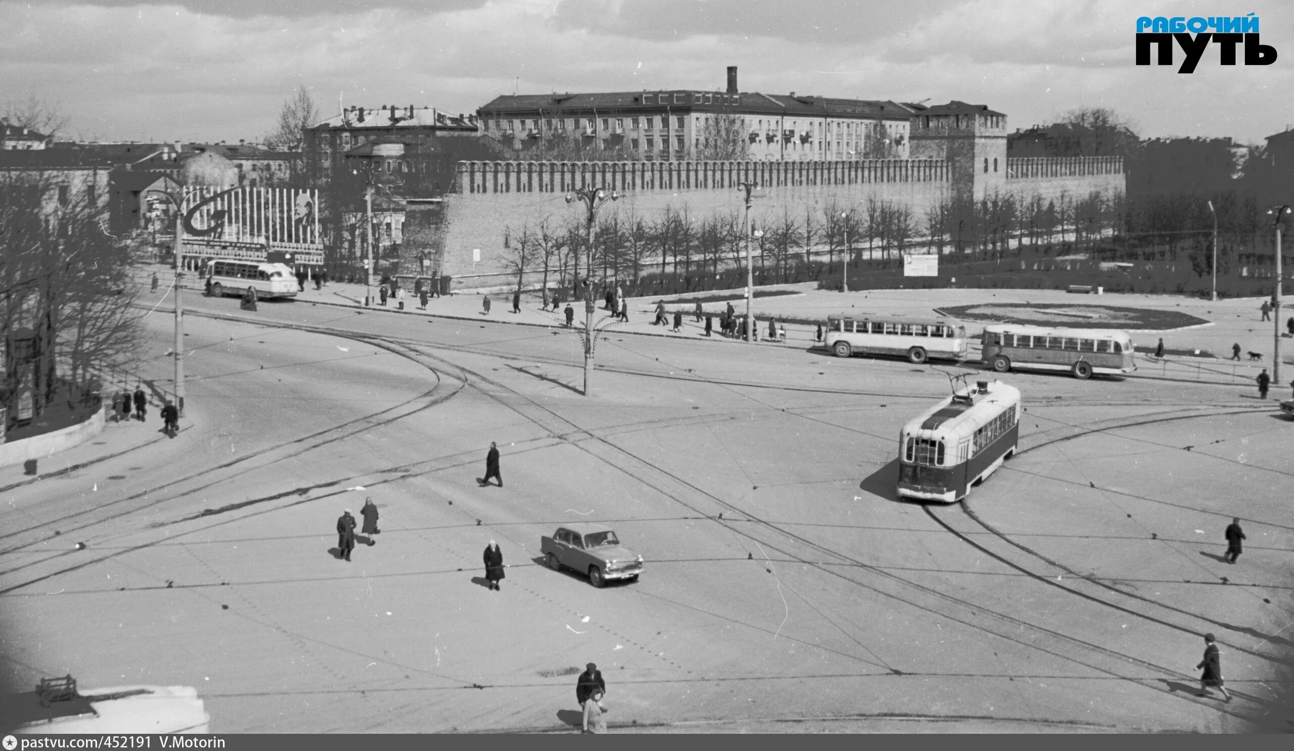 Колхозная площадь. Колхозная площадь смоленск. колхозная площадь в 2000 года смоленск.