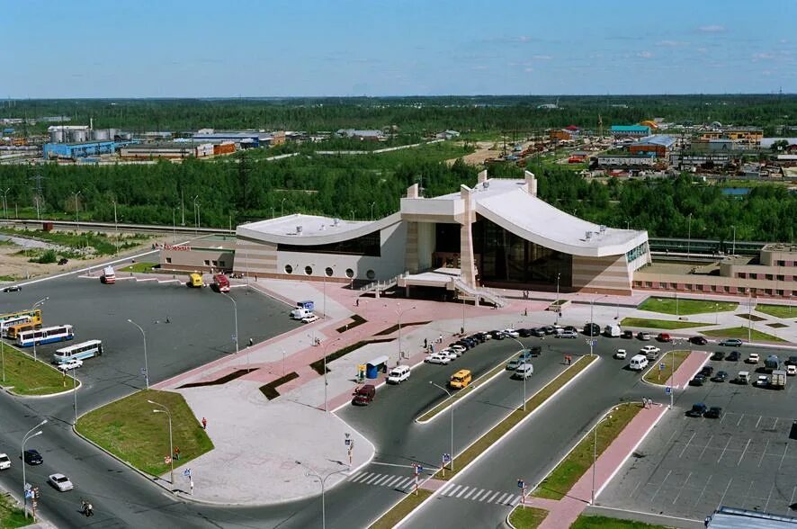 Жд нижневартовск телефон. Железнодорожный вокзал Нижневартовск. ЖД вокзал Нижневартовск. Вокзал Нижневартовск-1, Нижневартовск. Нижневартовский ЖД вокзал.