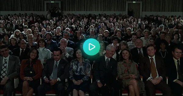 Бурные аплодисменты гифка. Зал встает и аплодирует. Зал встает и аплодирует. Аплодисменты оскар. Браво хлопание в ладоши.