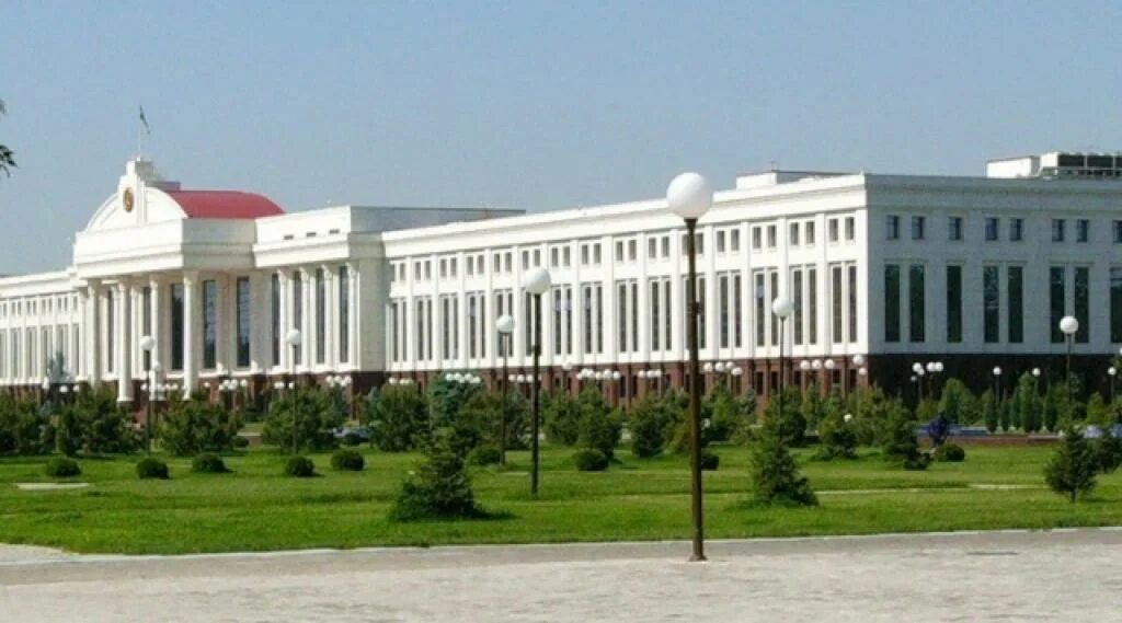 Законодательная палата олий мажлиса. Узбекистан здание олий мажлиса. Парламент узбекистана ташкент. Здание олий мажлиса в ташкенте. Олий мажлис узбекистана.