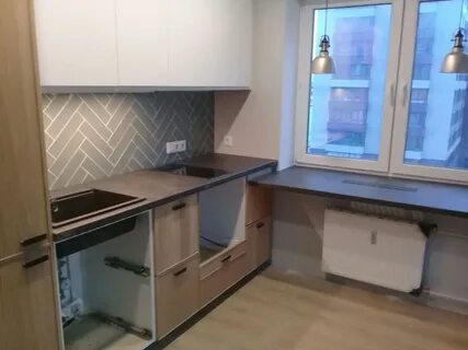 Кухня со шкафами на столешнице
