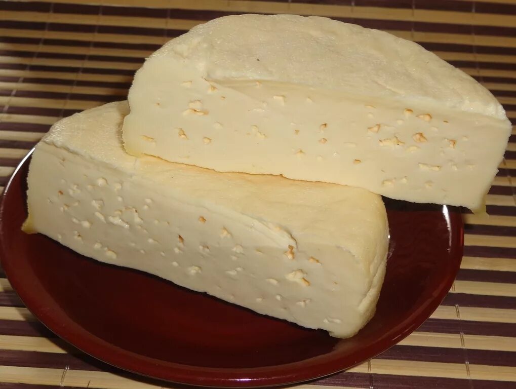 Сделать домашний сыр из творога рецепт. Домашний сыр. Домашний сыр из молока. Домашний сыр из творога. Домашний твердый сыр.