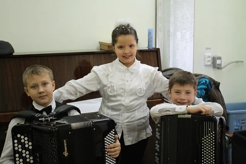 Максат гумеров баянист. Юные баянисты. Юный баянист. Юные баянисты. Играй, баян, душа моя.