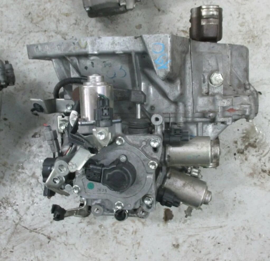 Короб для пежо 107. Пежо 107 механизм включения сцепления. Пежо 107 роботизированная коробка. Селектор акпп пежо 207. Привод коробки передач пежо 107.