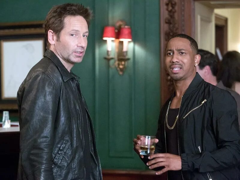 хэнк муди в сериале блудливая калифорния. блудливая калифорния 7 сезон. блудливая калифорния куб в кубе.