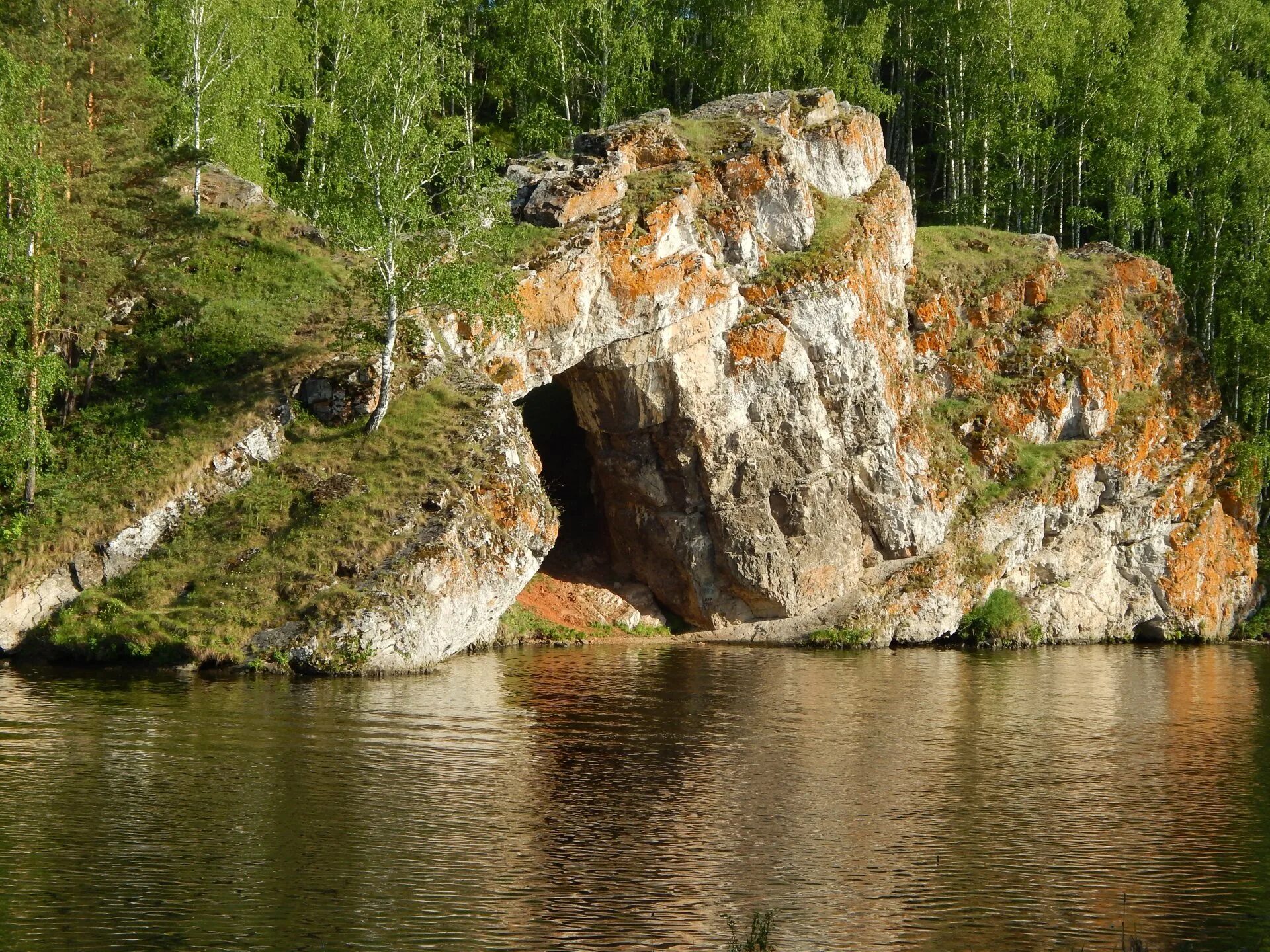 Сайт каменска уральского свердловской области. Мартюшева гряда Каменск Уральский. Достопримечательности Каменска-Уральского скалы. Природные памятники Каменска-Уральского. Природные достопримечательности Каменска-Уральского.