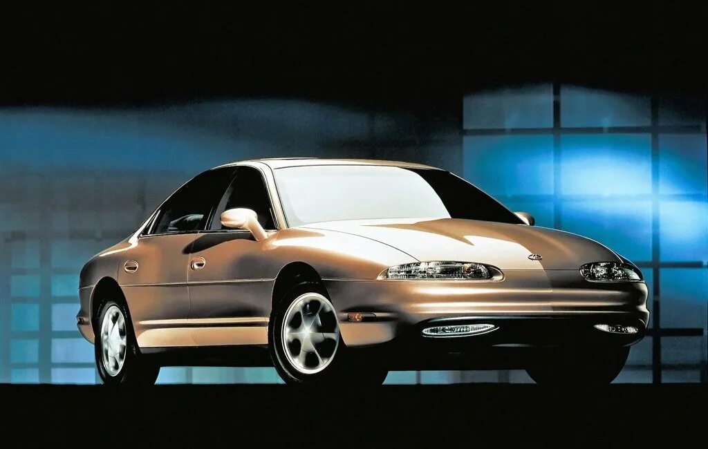 Купить машину аврору. Oldsmobile Aurora 1995. Oldsmobile Aurora 1994-1999.