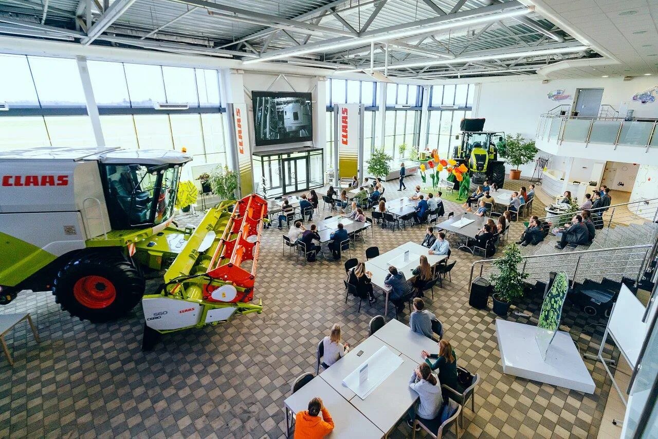 Завод claas в краснодаре. Завод клаас. Клаас москва. Комбайновый немецкий завод claas,. Завод клаас в краснодаре.