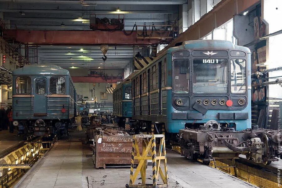 Депо Калужское Московского метрополитена. Электродепо Калужское Московский метрополитен. Грузовой вагон депо Калужское. Электродепо Калужское ТЧ-5. Купить метро калужская