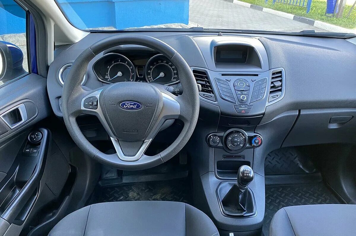 Ford fiesta mk6. Фиеста установка. Фиеста установка. Ford fiesta mk6 interior. Фиеста установка.