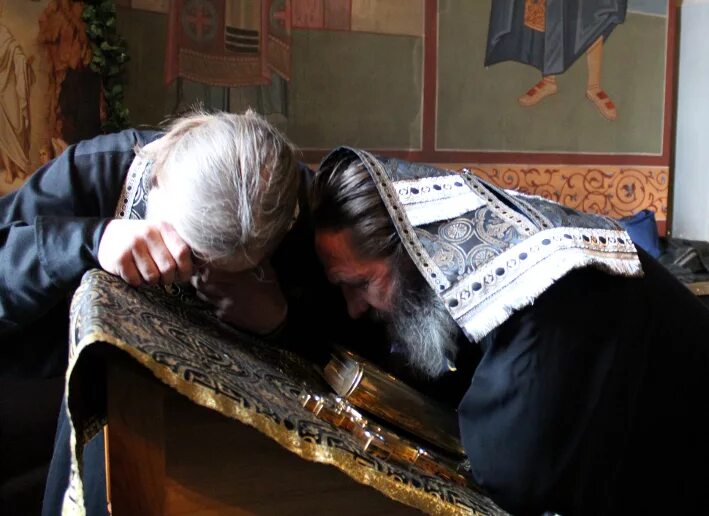 таинство исповеди. исповедь в храме. исповедь в храме. исповедь в храме. таинство церкви исповедь.