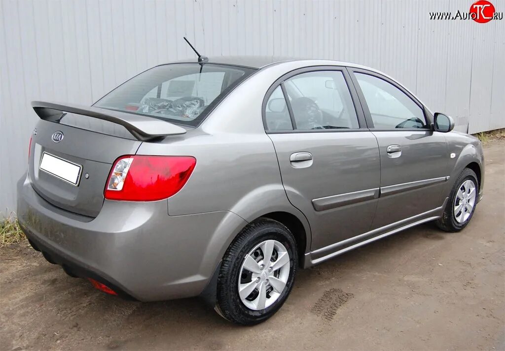 Кия Рио 2 Рестайлинг седан. Киа Рио 2 седан 2006г. Kia Rio 2 2005-2011. Kia Rio 2 спойлер.