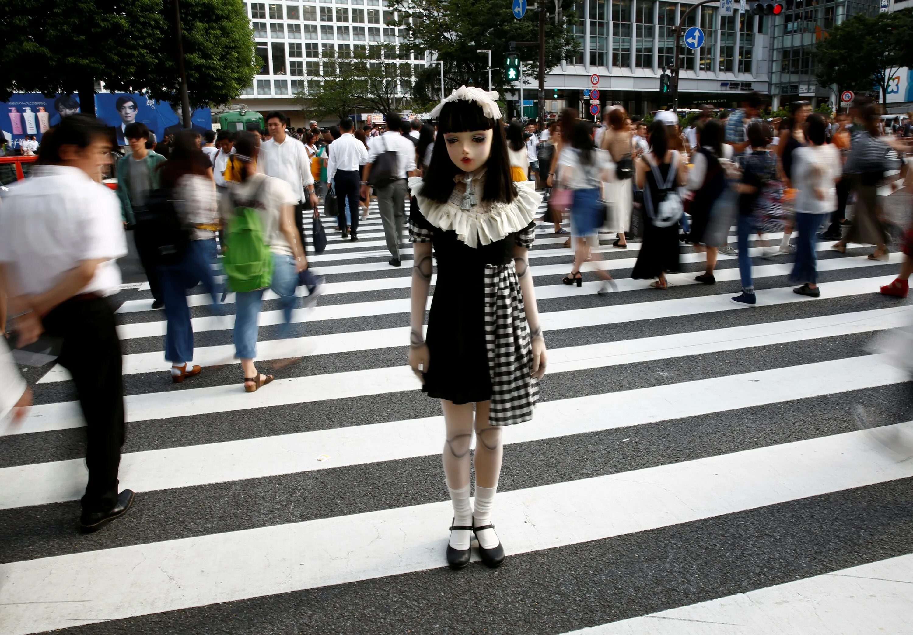Хитоми Комаки. Лулу Хашимото. Токио Повседневная жизнь. Япония люди на улице.