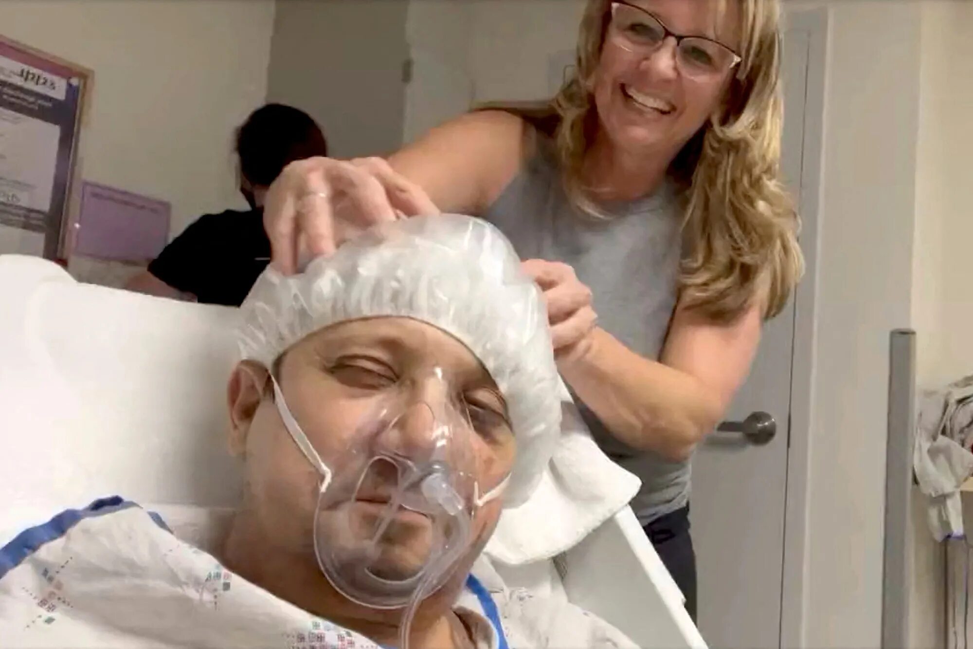 Джереми реннер авария 2023. Джереми реннер соколиный глаз. Джереми реннер сейчас 2022. Джереми реннер папарацци 2022. Джереми реннер сейчас 2023.