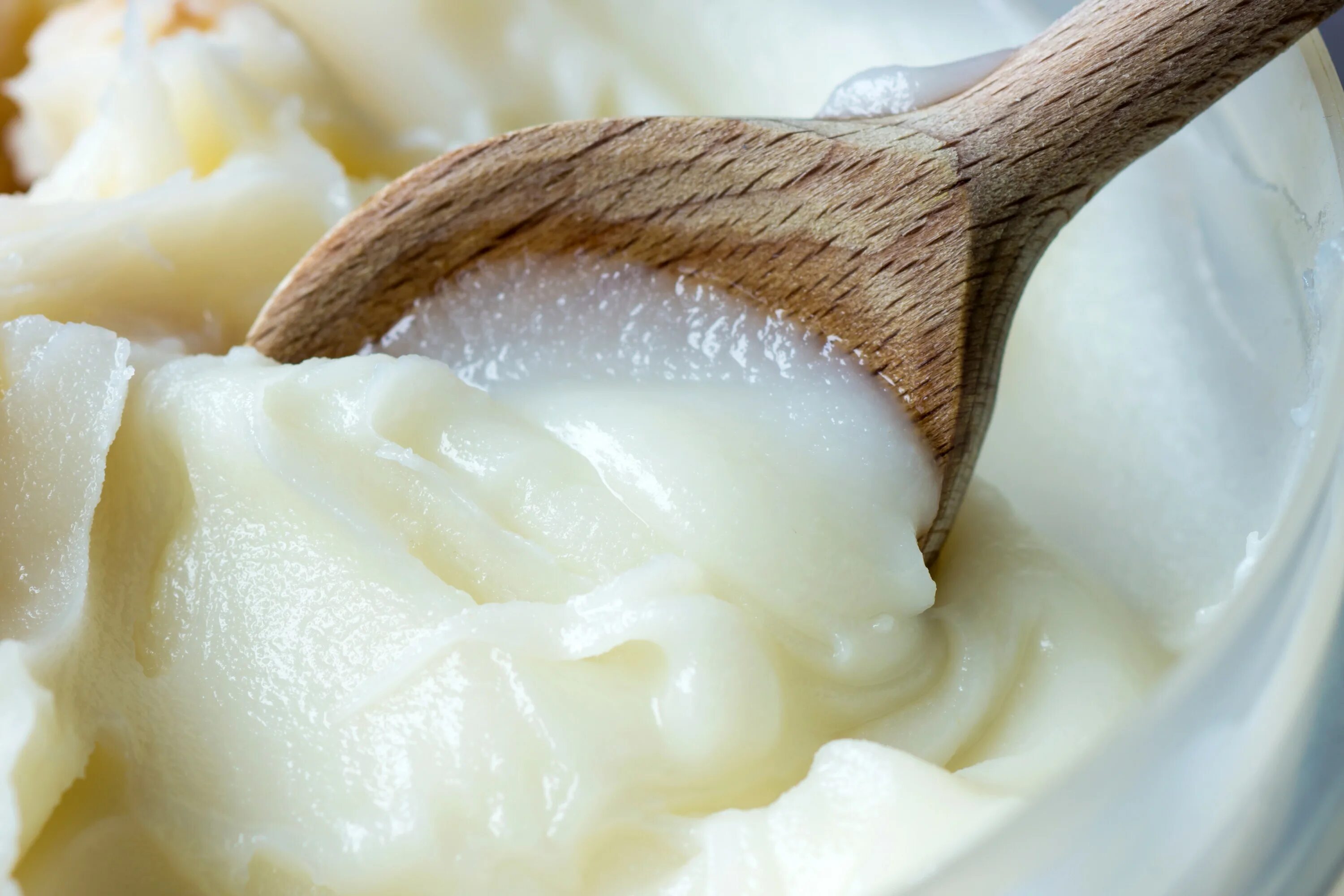 Что такое смалец свиной. Свиной жир в упаковке. Сало смалец. Смалец свиной. Смалец с чесноком.