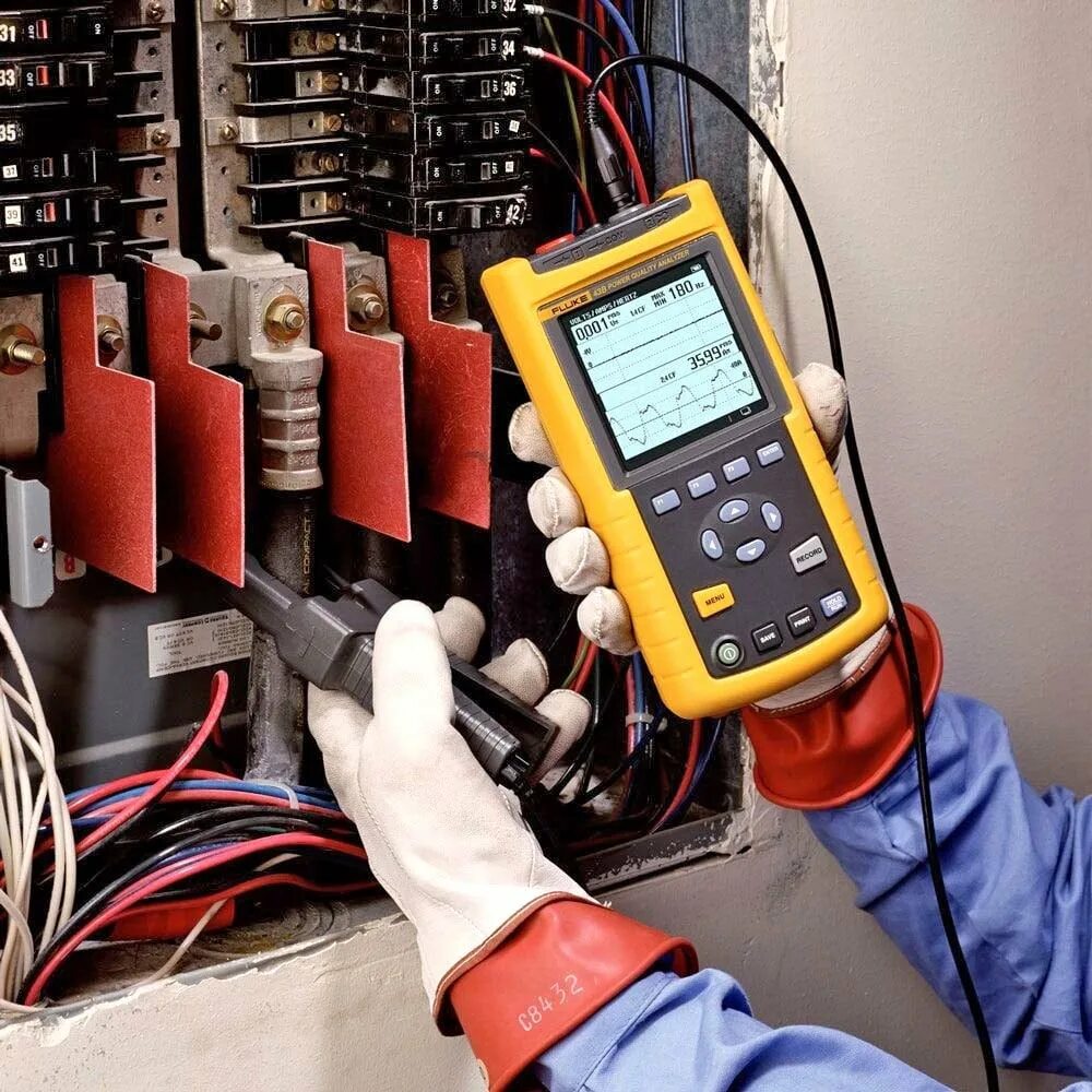 Power quality. Fluke 43в. Fluke анализатор сети. Fluke 435. Флюк для электрики.