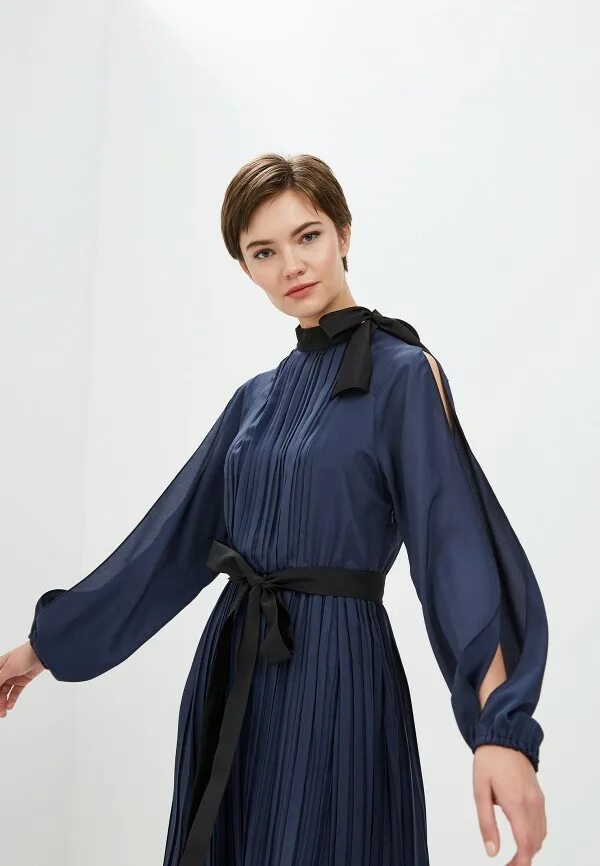 Платье max mara sportmax. Платье sportmax code. Sportmax code платье синее. Sportmax платье мини черное. Платье с плиссировкой sportmax.