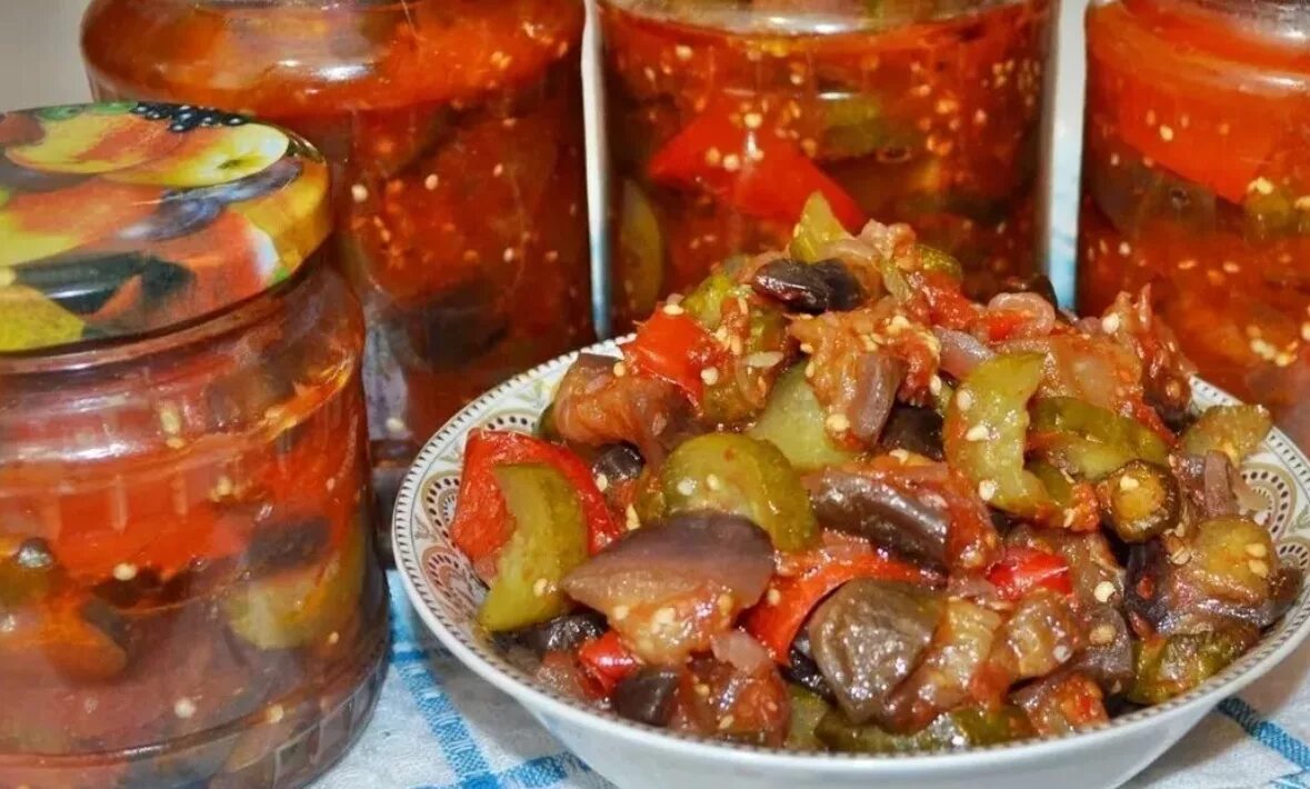 Заготовка баклажан на зиму. Заготовка баклажан на зиму. Вкусный рецепт баклажанов на зиму фото. Закуска из баклажанов на зиму. Баклажаны с фасолью на зиму.