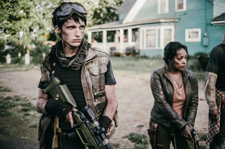 Z nation. Нация z red. Расселл ходжкинсон нация z. Джина гершон нация z. Келлита смит нация z.