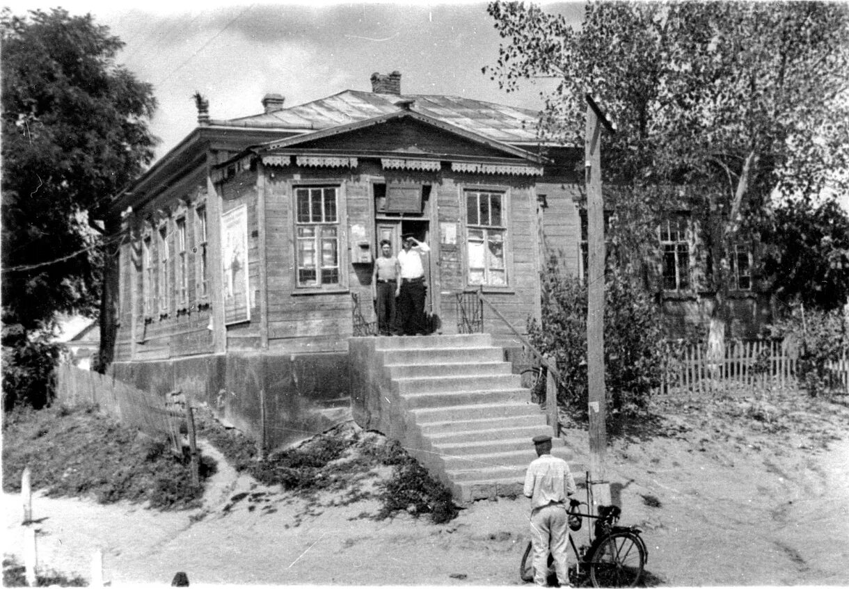 Старая станица Краснодарский край. Станица Кутейниковская Ростовской. Старинные здания станицы Тбилисской Краснодарского края. Станица Старая станица Краснодарский край.