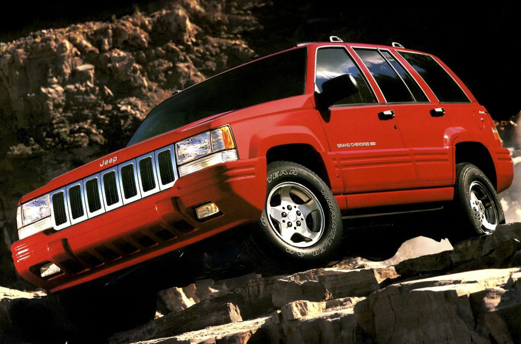 Jeep zj. Jeep Grand Cherokee ZJ красный. Jeep Grand Чероки 1996. Jeep Grand Cherokee Laredo 1996. Jeep Grand Cherokee ZJ Laredo.